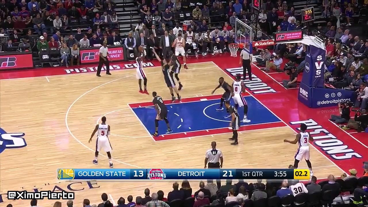 Stephen Curry Showcases His Range