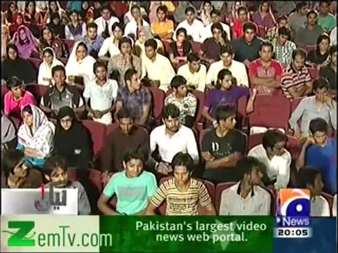 Boy Slap Sana Bucha (PMLN Employee) in Live Show - LAKIN .mp4.