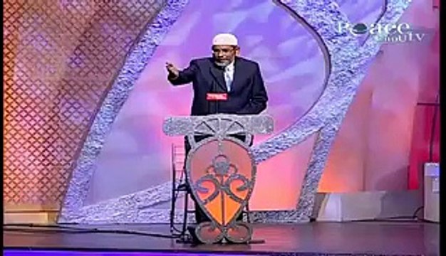 Guy Asks Why Dont You Convert to Muslim Mahesh Bhatt Answers in Muslims Peace Conference