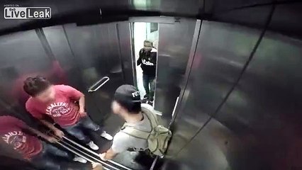 PEGADINHA:DIARREIA 4 no elevador (Diarrhea in the elevator Prank)