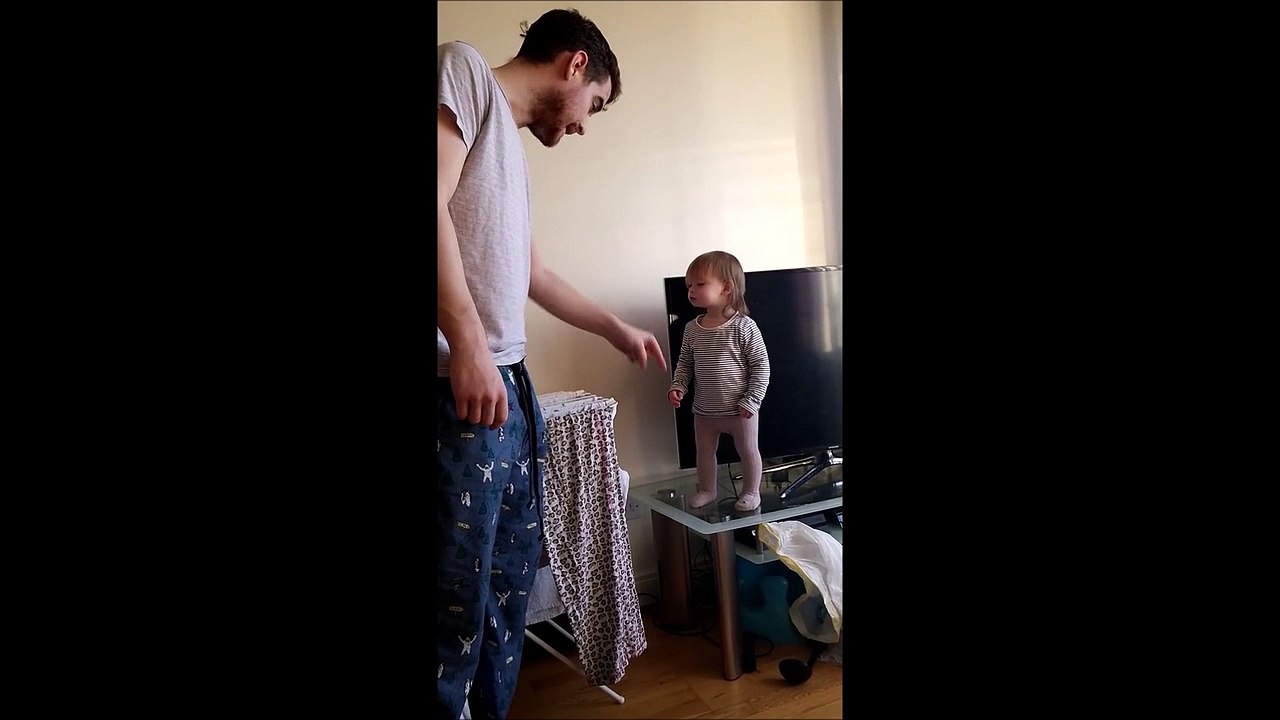 Нечего спорить с ребенком )