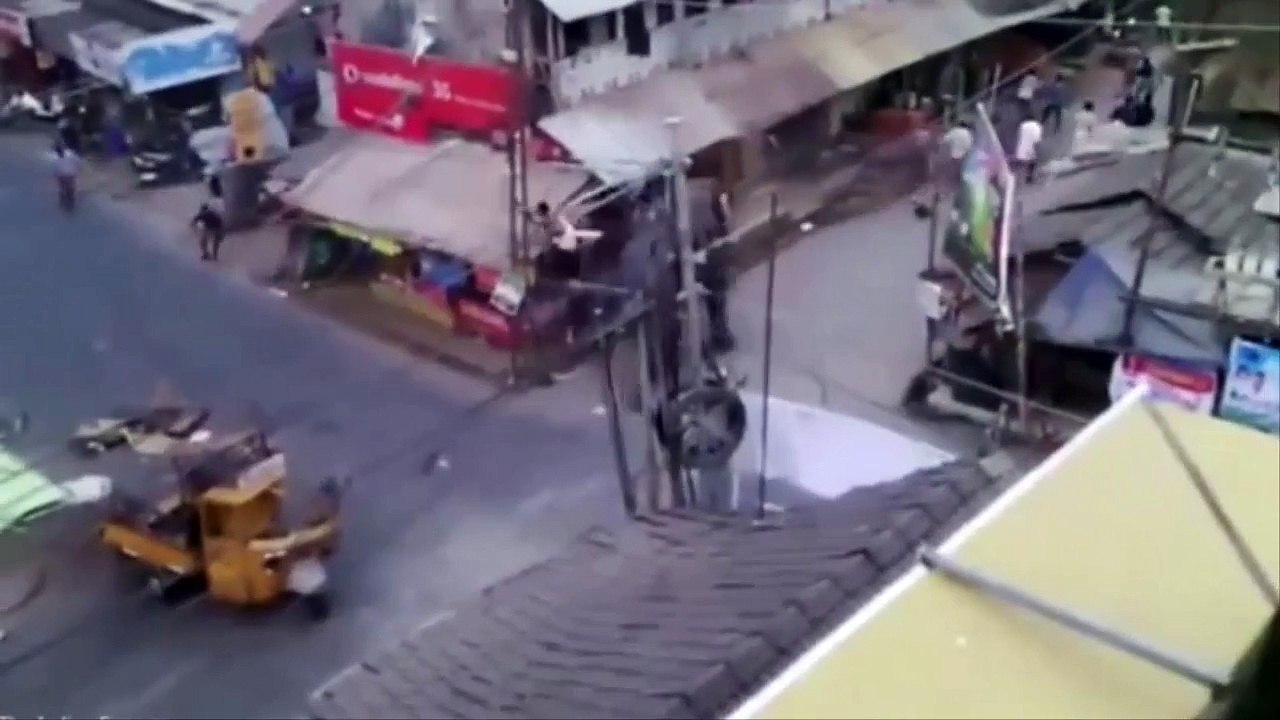 See terrifying moment elephant goes on the rampage and chases locals during festival