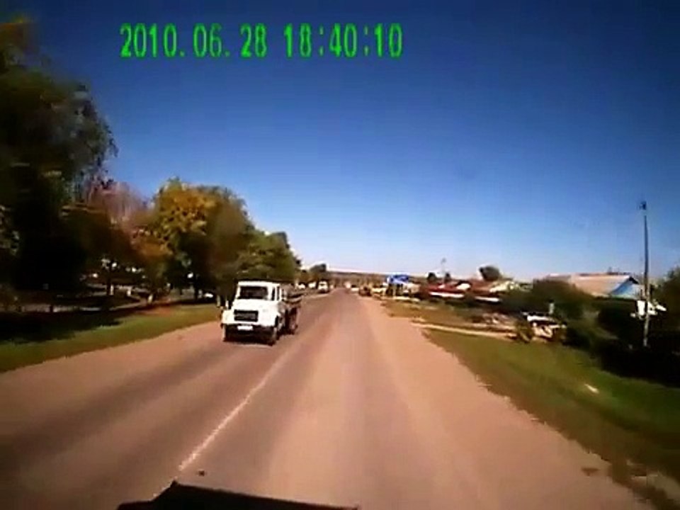 道路上の事故に巻き込ま飲酒運転