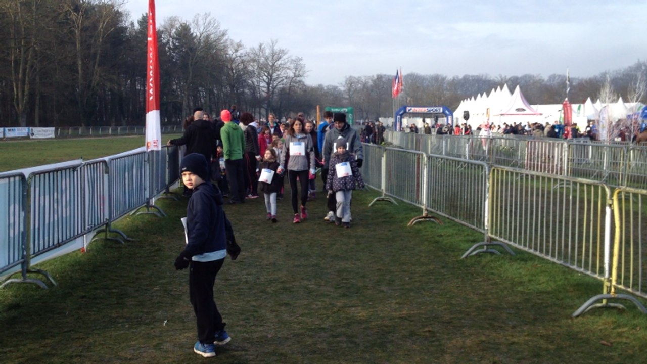 Les familles courent le Cross Ouest-France Pays de la Loire