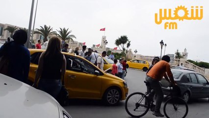 سائق تاكسي يرفض إيصال حريف ضرير والأمن يتدخل