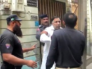 Funny Police Raid in Pakistan Area
