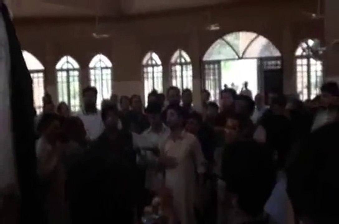 NEW RIZVIA SOCIETY KOMAIL ABBAS -  MASJID-E-RAZA JULOOS HO GAI AHH BE PADAR ZAINAB 21 ramzan