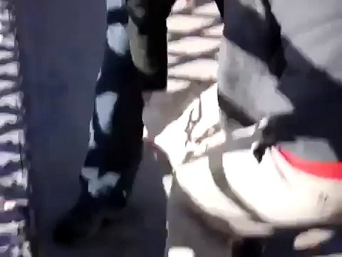 Бросили камень в реку с высоты 140 метров