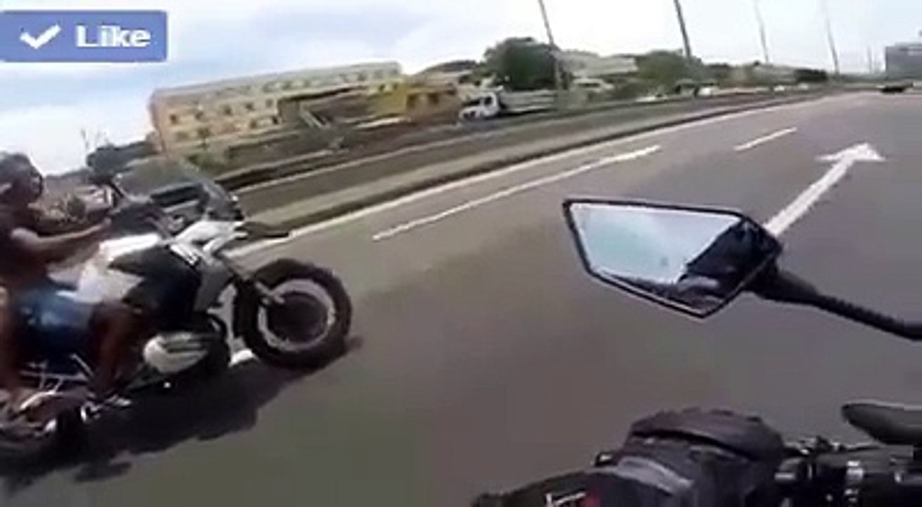 حبوا يبراكيوه أو جبدو عليه فرد أو هو يجري في الميتين تفرج شصار