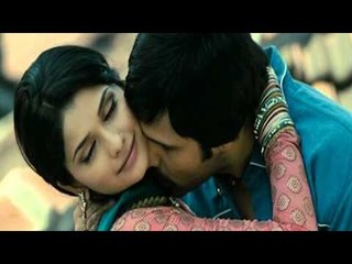 Prachi Desai Wants To Get Romantic With Emraan Hashmi