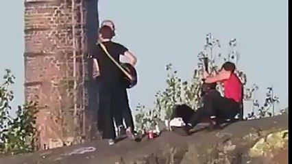 No more privacy with this zoom lens!