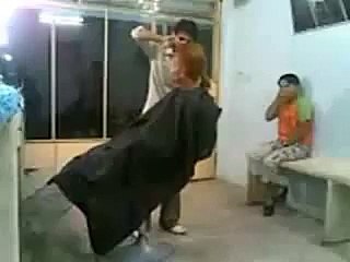 Pakistani Barber Slaps Customer video