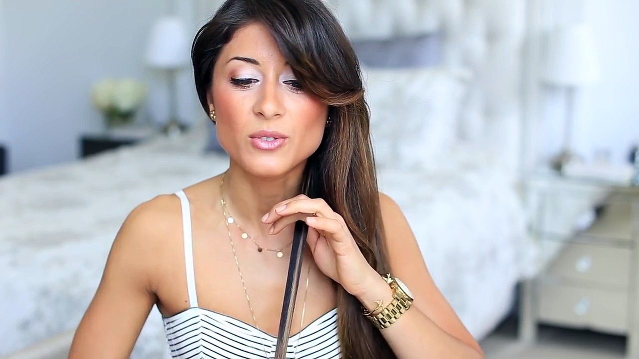 Boucle Côté De La Queue De Cheval Mignon Coiffure