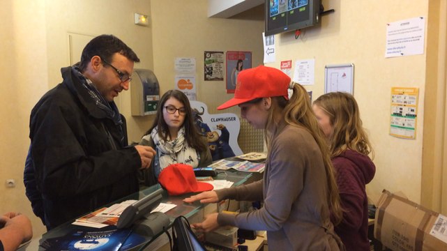 La foule au Kid pour l'avant-premiere des Tuche 2
