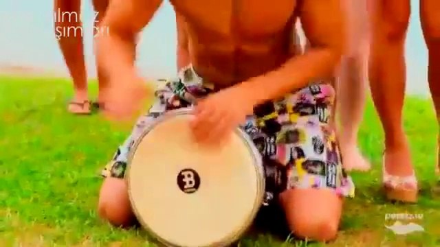 Rus Kızları Müzik Aleti Gibi Kullanıldı [HD]
