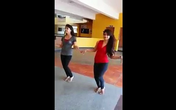 Very Amazing Dance By Two Hot Girls-Top Funny Videos-Top Prank Videos-Top Vines Videos-Viral Video-Funny Fails