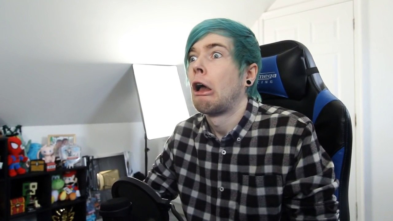 DanTDM WORLDS MOST USELESS WEBSITES!!