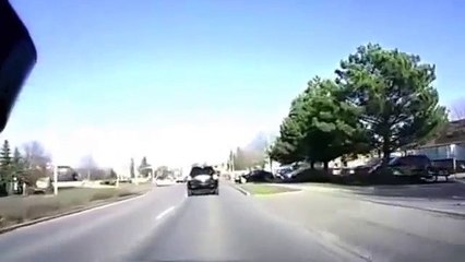 【衝撃映像】海外の信じられない自動車事故動画！！　衝撃のクラッシュシリーズ！！