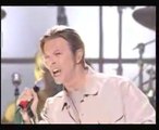YOu can't find this vid on youtube anymore,...pity,.....Bowies performancee at the concert for new york. If the shots of the crowd with the NYPD and NYFD don't choke ya up,.....then maybe you've lost touch with what matters. Great performance. TY David !