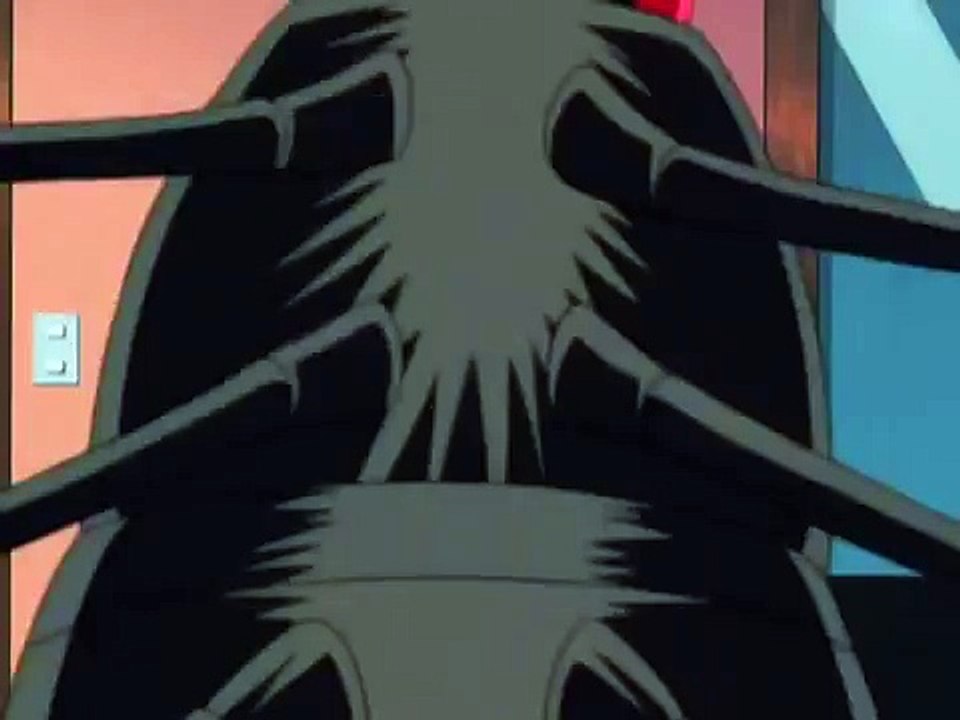 Gintoki and Kagura bullying a giant roach