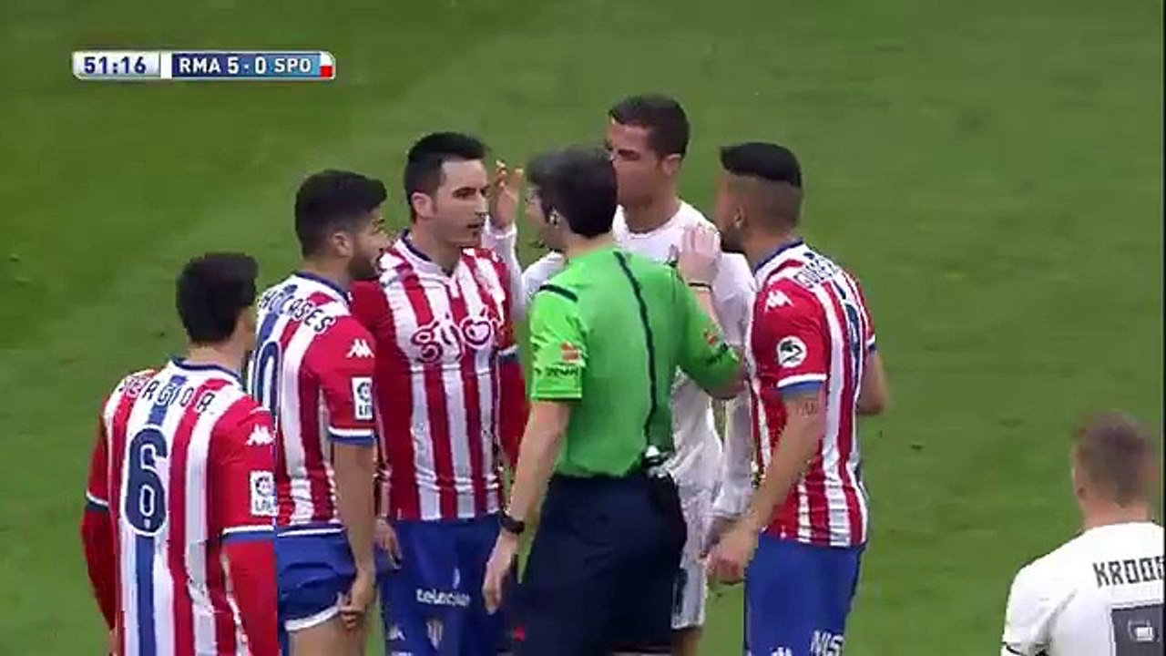 Brutal Agression de Cristiano Ronaldo sur Nacho Cases - 1/17/2016