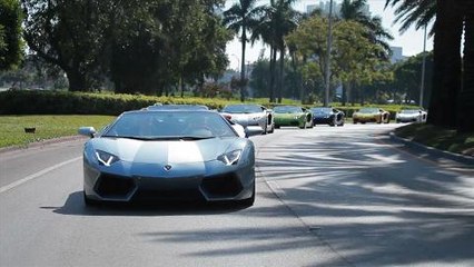 Aventador Roadster en el aeropuerto de Miami