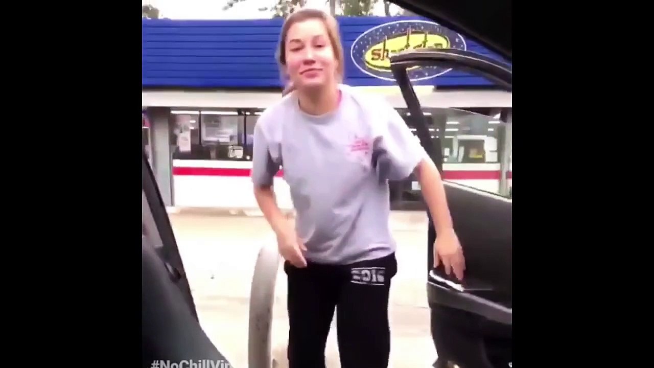 [White Girl Dance] Slim Thick With Yo Cute Ass