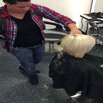 Yok Böyle Bir Kuaför.. Yok Böyle Bir Şey