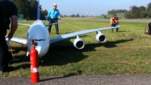 A 380 800 GIGANTIC XXXL 71KG RC SCALE 1:15 MODEL AIRLINER FLYING DISPLAY / Hausen am Albis