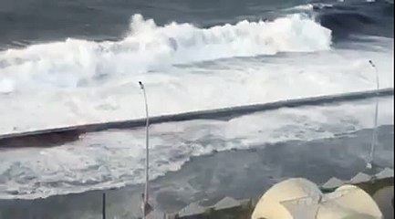 Penetración del mar en el Malecón de La Habana