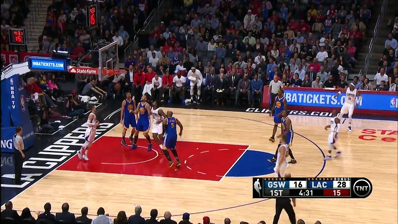 Stephen Curry Escapes From L.A. in Duel With Chris Paul