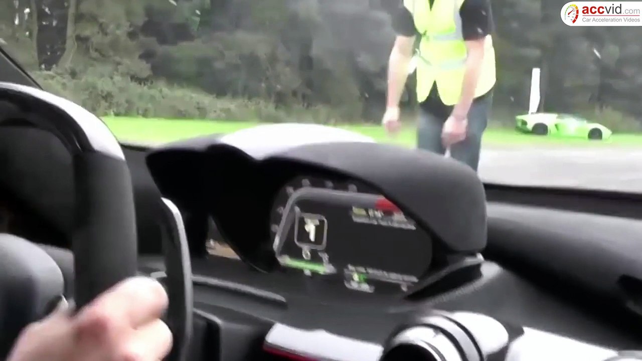 Ferrari La Ferrari insane Acceleration 0-350 kmh