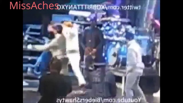 Джастин Бибер потерял сознание во время концерта