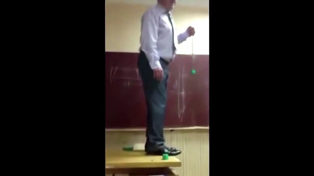 Странный учитель физики