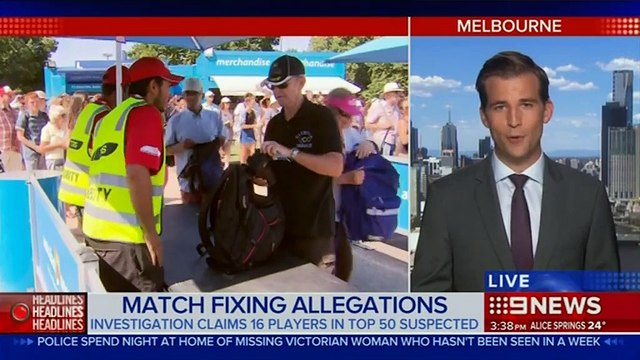 Tennis fans flock toRod Laver Arena for the Australian Open