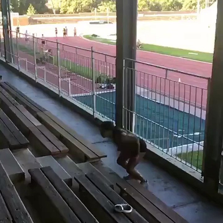 Esta chica si que esta en forma! Increible!