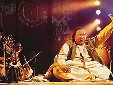 World Famous Qwwal Nusrat Fateh Ali Khan | Hanju Akhian De Vaire Vich Denday Ne Tamalan Download Best Qwali
