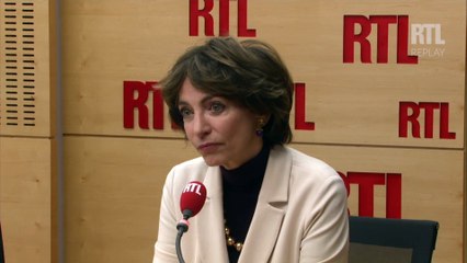 "Aucune raison ne justifie aujourd'hui de suspendre les essais cliniques", assure Marisol Touraine (rtl.fr)