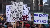Köln'de Kadınlar Cinsel Taciz Olaylarını Protesto Etti