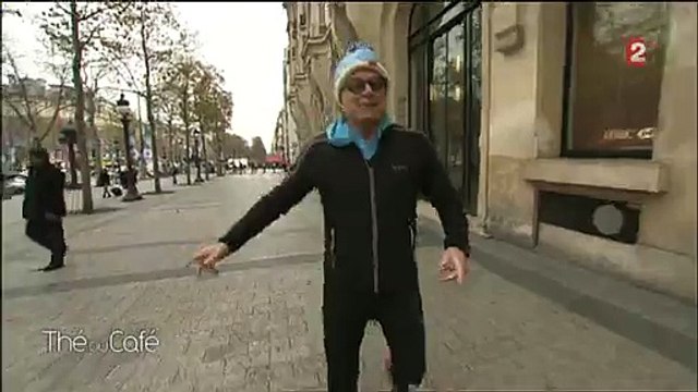 Découvrez qui est ce journaliste aux pratiques sportives très spéciales... Regardez