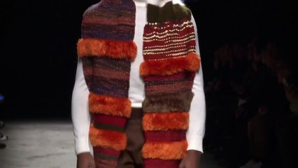 A Florence, les migrants défilent avec les mannequins