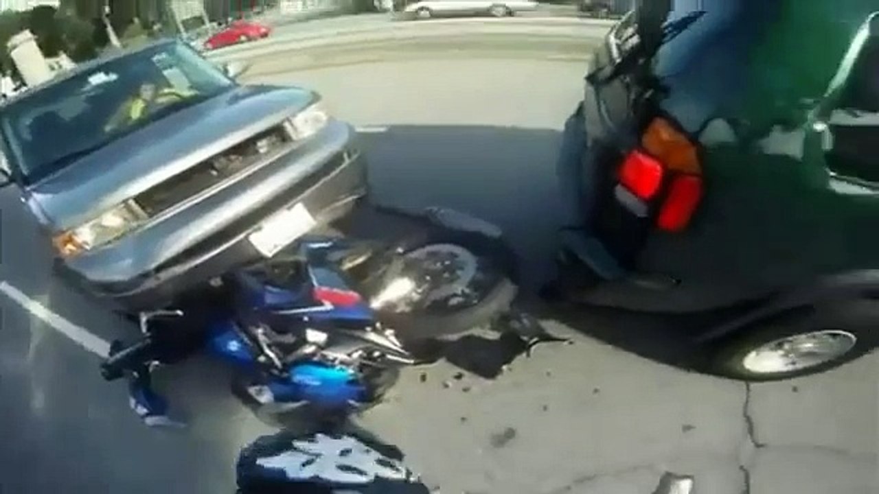 VIDEOS TOP COMPIL DE CHUTE EN MOTO