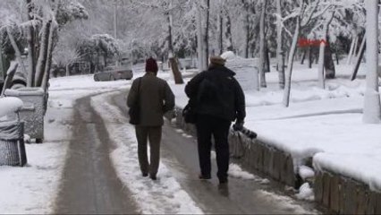 Kar Yağışı Kartpostallık Görüntüler Oluşturdu