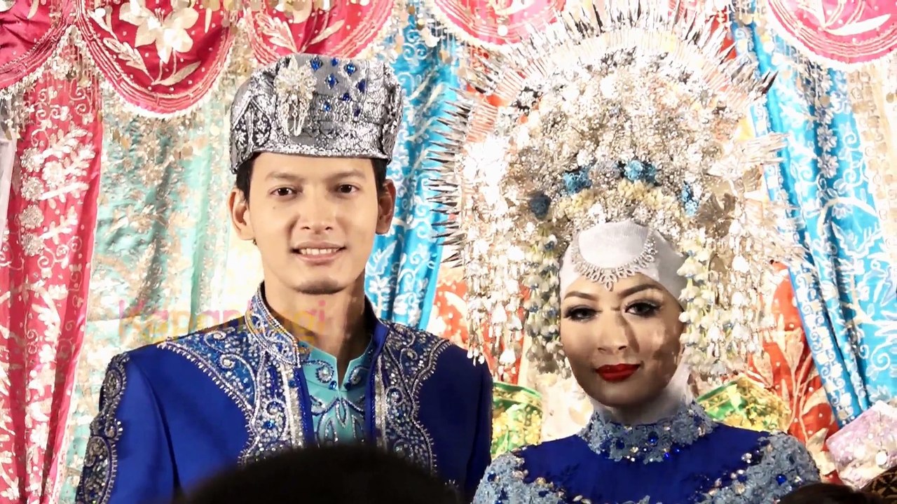 Fedi Nuril Resmi Nikahi Vanny Widyasasti