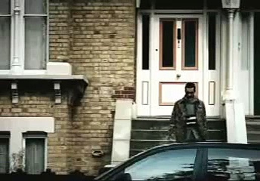 Parodie de pub VolksWagen Polo - Petite mais costaud!