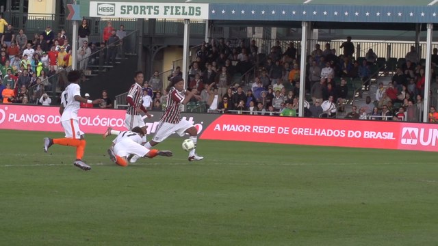 Passes estilosos e quase gol olímpico: os detalhes da participação de R10 contra o Shakhtar