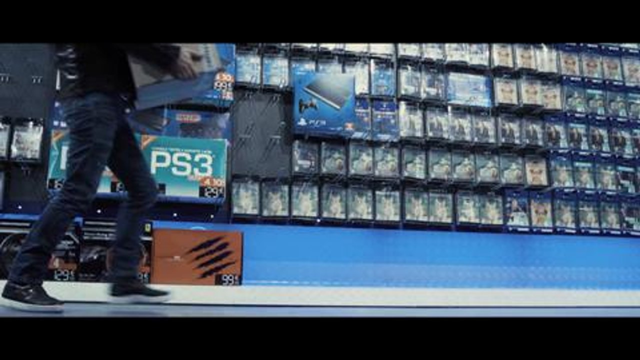 [New  Official] Hideo Kojima infiltrates Micromania [Metal Gear Solid V Ground Zeroes]