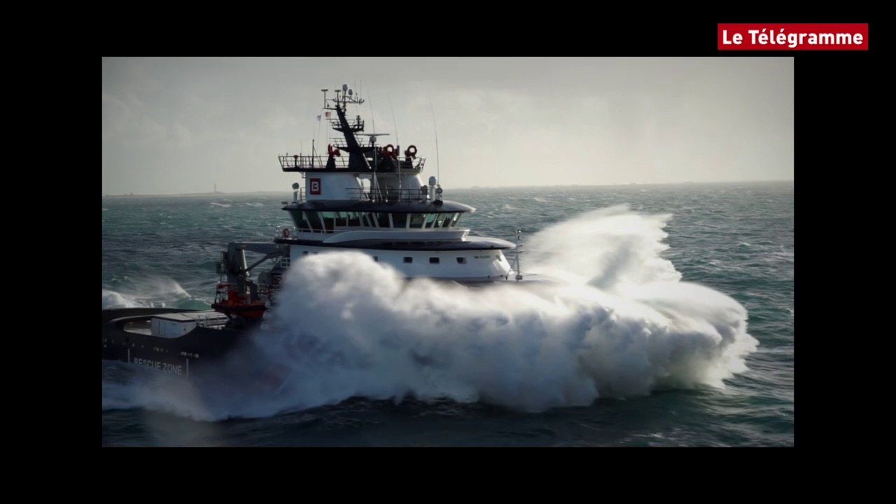 Mer d'Iroise. L'Abeille Bourbon défie les éléments