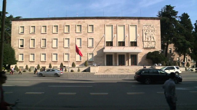 Konçesionet, FMN: Kujdes, kosto për buxhetin - Top Channel Albania - News - Lajme