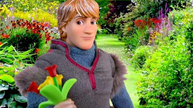 ⒹⒾⓈⓃⒺⓎ ⒻⓇⓄⓏⒺⓃ Barbie Doll ⓈⒺⓇⒾⒺs Queen Elsa, Princess Anna, Prince Hans, and Kristoff vidé